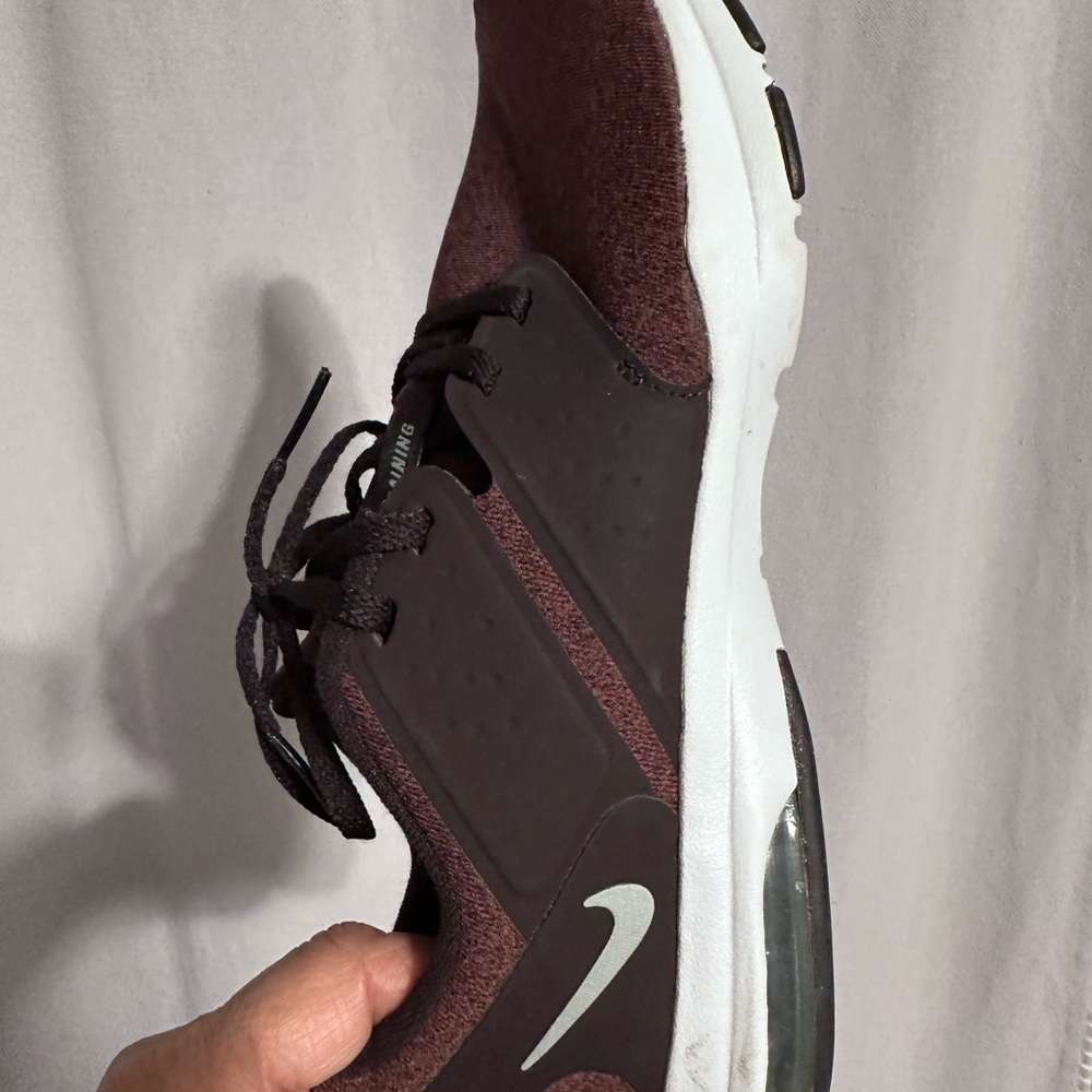 Nike Men's Burgundy and White Sneakers
